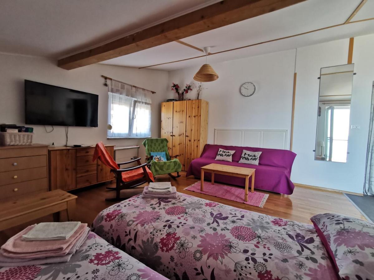 Anita Studio Apartment With Terrace غييكا المظهر الخارجي الصورة